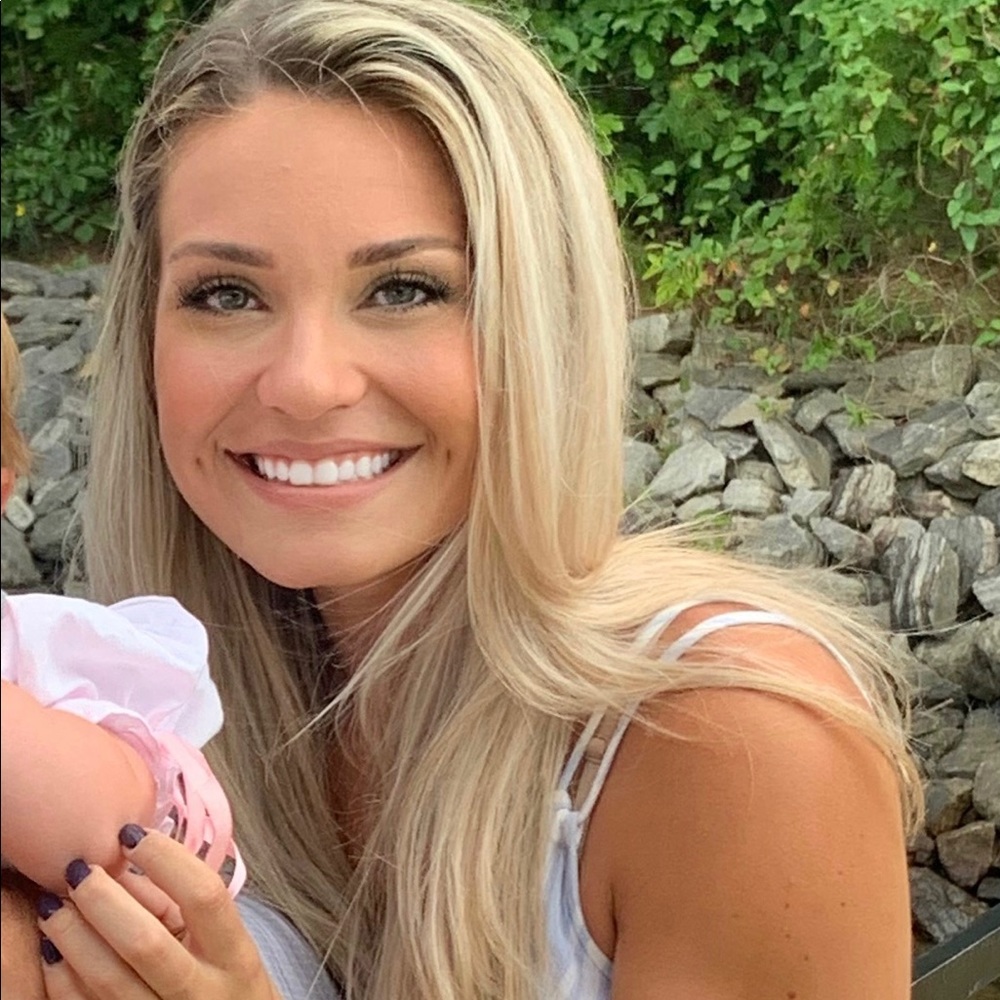 Meet your Posher, Carly